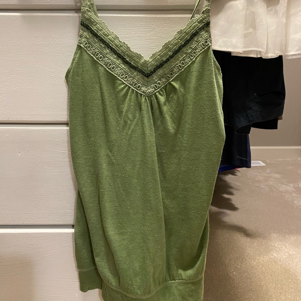 Abercrombie & Fitch green embroidered tank